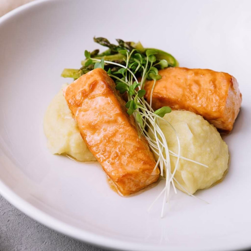 Salmón y puré de patatas